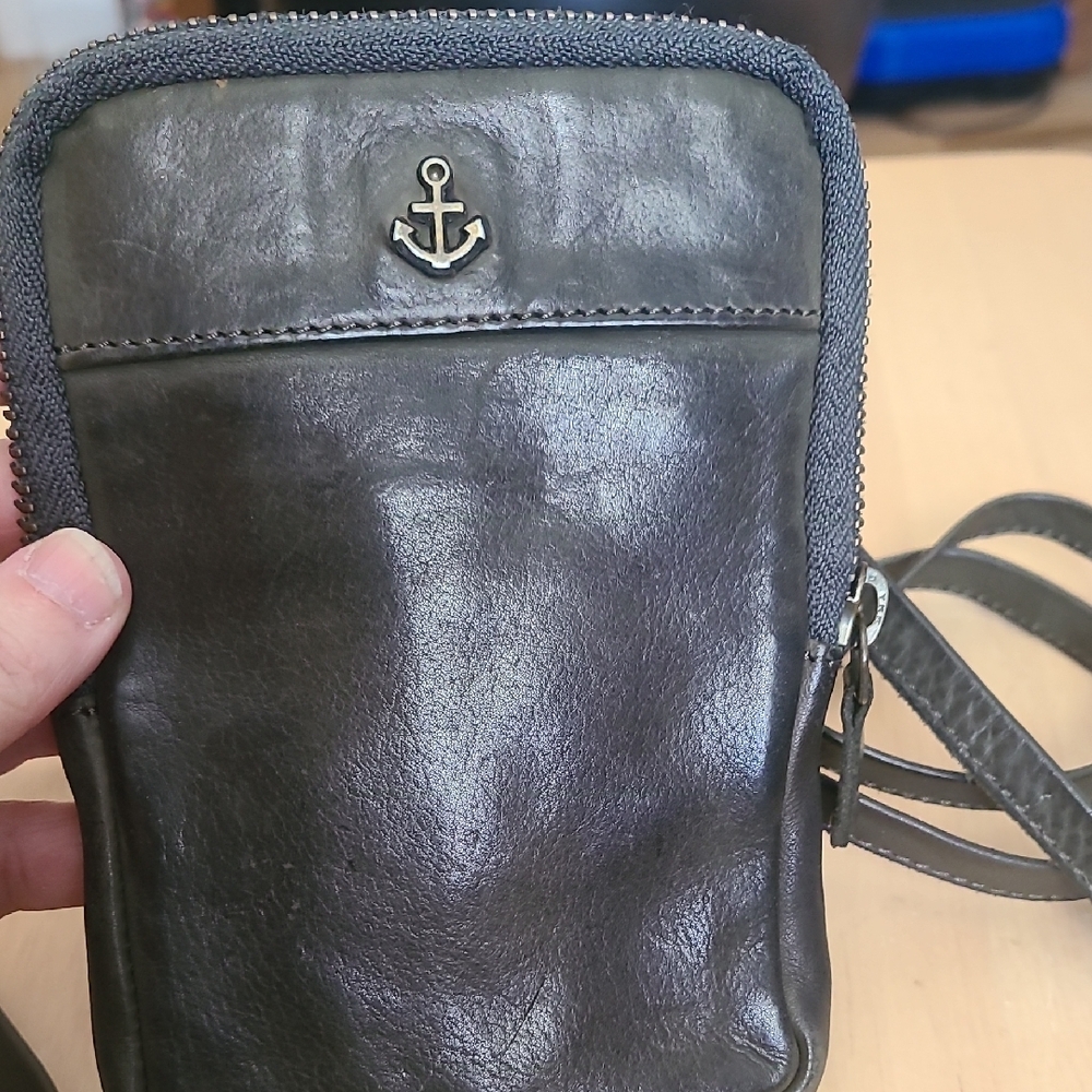 Men's Leather Anchor Messenger Bag - Picture 4 of 4